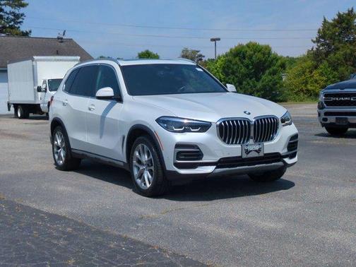 Mineral White Metallic 2022 BMW X5 xDrive40i