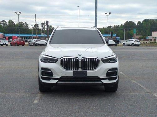 Mineral White Metallic 2022 BMW X5 xDrive40i