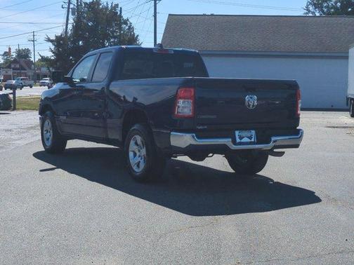 Patriot Blue Pearlcoat 2022 RAM 1500 Big Horn