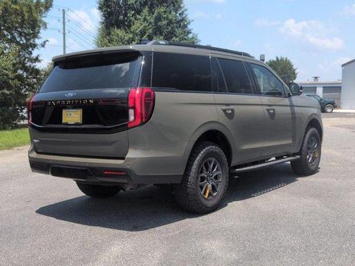 Green 2025 Ford Expedition Tremor
