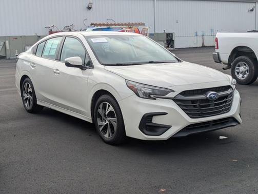 2023 Subaru Legacy PREMIUM