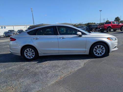 2017 Ford Fusion S