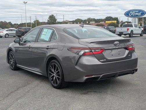 2024 Toyota Camry SE