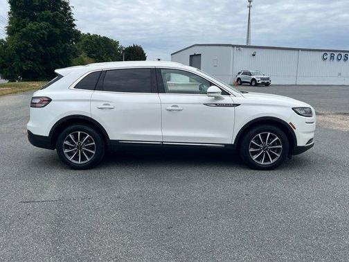 White 2021 Lincoln Nautilus Standard
