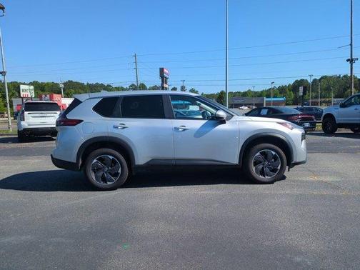 Brilliant Silver Metallic 2024 Nissan Rogue SV
