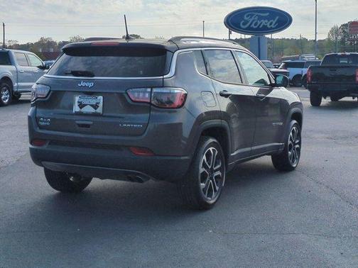 Granite Crystal Clearcoat Metallic 2022 Jeep Compass Limited