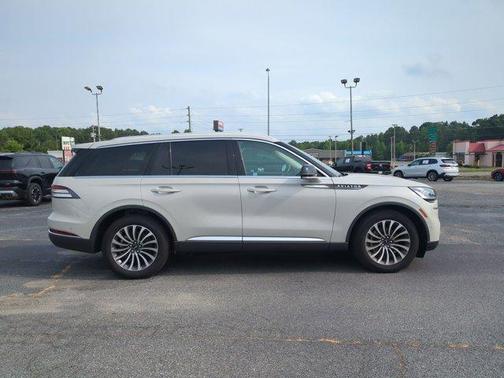 Pearl Metallic 2024 Lincoln Aviator Reserve AWD
