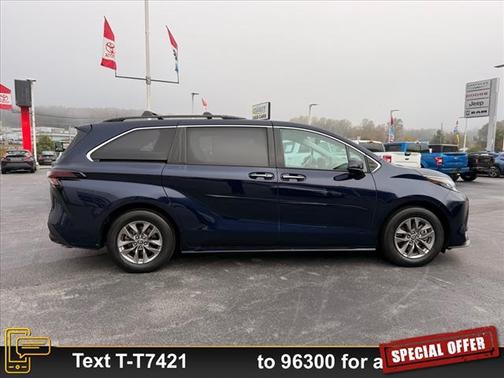 2023 Toyota Sienna XLE 7 Passenger
