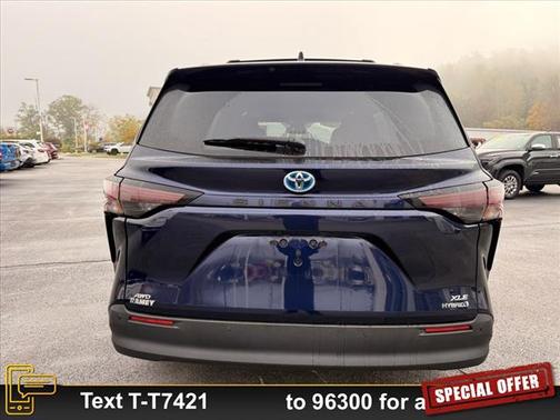 2023 Toyota Sienna XLE 7 Passenger