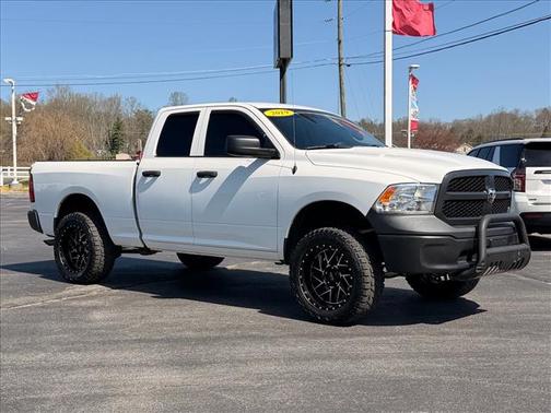 Bright White Clearcoat 2019 RAM 1500 Tradesman