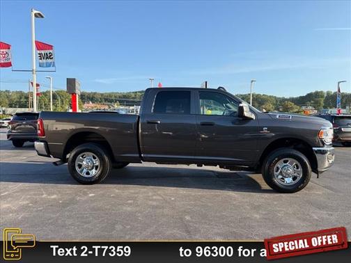 2024 RAM 3500 Tradesman Crew Cab 4x4 6'4' Box