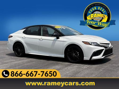 2024 Toyota Camry Hybrid SE