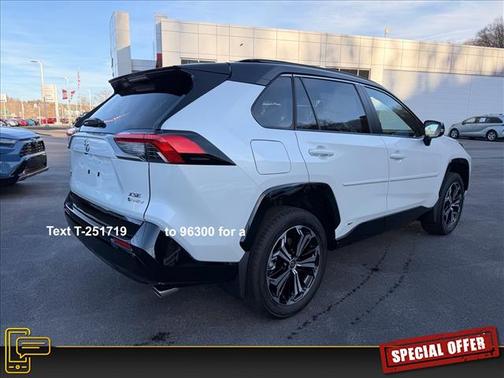 2025 Toyota RAV4 Hybrid SE