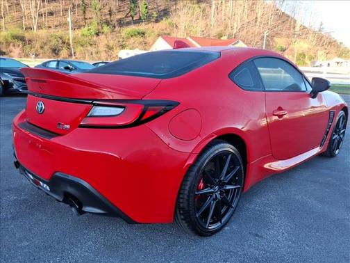 Track bRed 2024 Toyota GR86 Premium