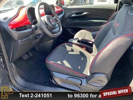 2024 FIAT 500e Base