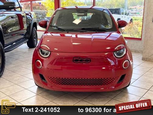 2024 FIAT 500e Base