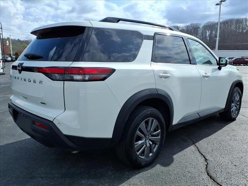 2025 Nissan Pathfinder SV 4WD