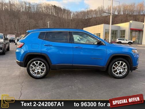 2022 Jeep Compass Latitude Lux