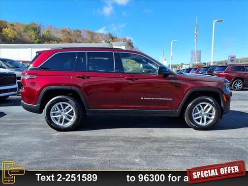 2025 Jeep Grand Cherokee Laredo