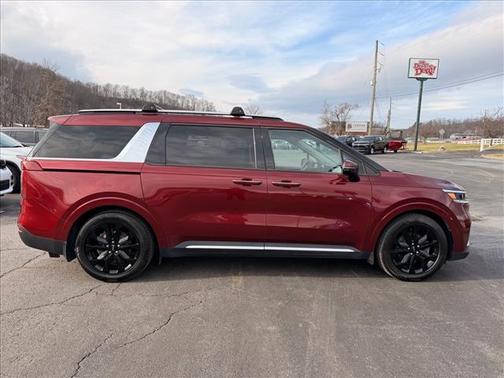 2022 Kia Carnival SX