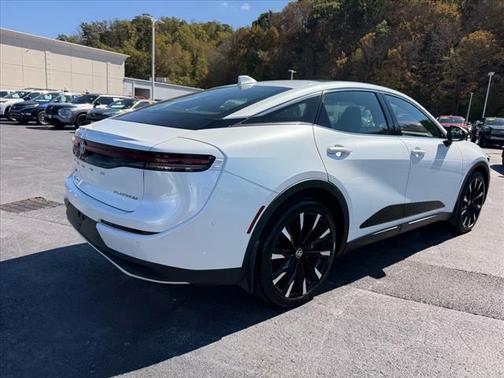 2024 Toyota Crown Platinum