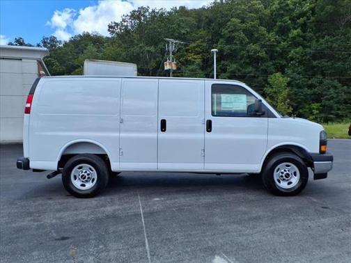 2025 GMC Savana 2500 Work Van