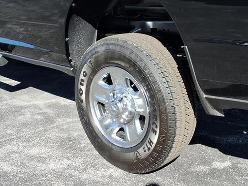 Diamond Black Crystal Pearlcoat 2026 RAM 2500 Tradesman Regular Cab 4x4 8' Box