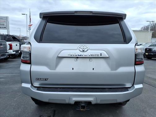 2022 Toyota 4Runner SR5