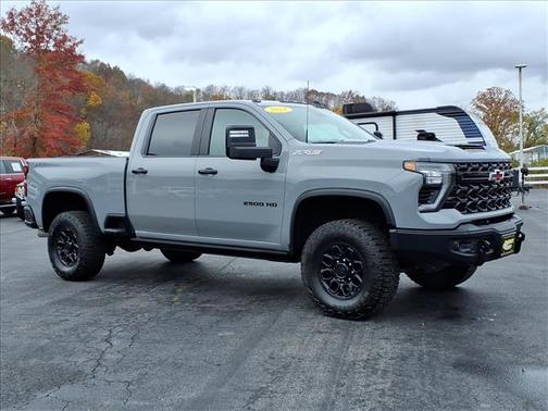 2024 Chevrolet Silverado 2500 4WD Crew Cab Standard Bed ZR2