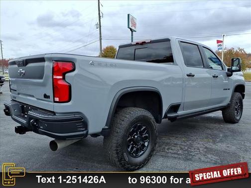 2024 Chevrolet Silverado 2500 4WD Crew Cab Standard Bed ZR2