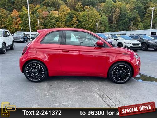 2024 FIAT 500e Base