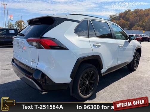 2023 Toyota RAV4 Hybrid SE