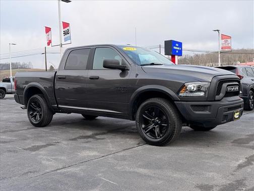 2024 RAM 1500 Classic Warlock Crew Cab 4x4 5'7' Box