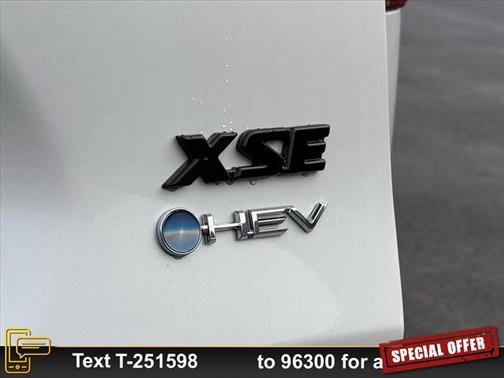2025 Toyota RAV4 Hybrid SE