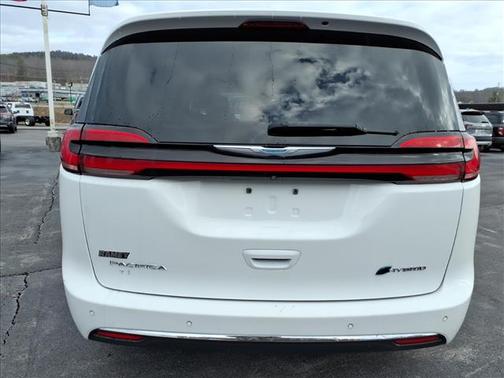 2021 Chrysler Pacifica Hybrid Touring L