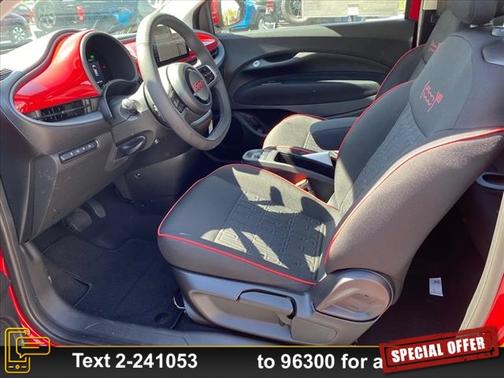 2024 FIAT 500e Base