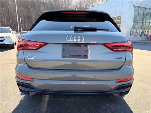 2019 Audi Q3 2.0T S line Prestige