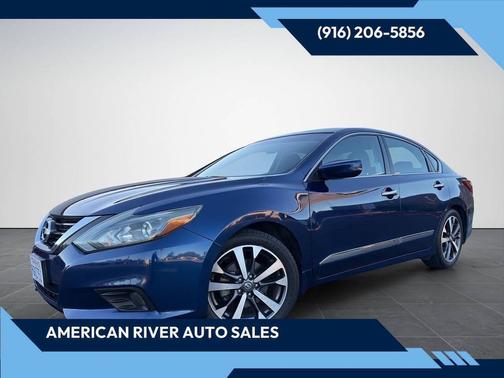Deep Blue Pearl 2017 Nissan Altima 2.5 SR