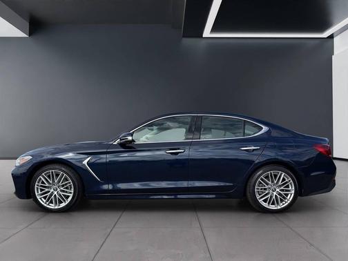 2020 Genesis G70 2.0T RWD