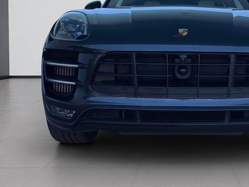 Volcano Grey Metallic 2017 Porsche Macan Macan Turbo