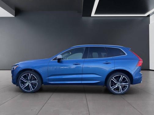 Bursting Blue Metallic 2019 Volvo XC60 T5 R-Design