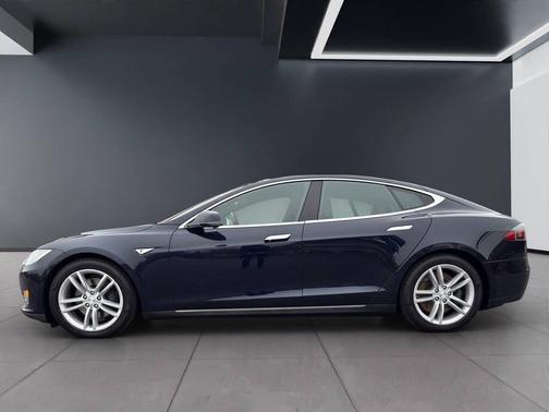2015 Tesla Model S 85D