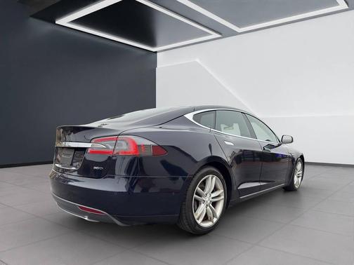 2015 Tesla Model S 85D