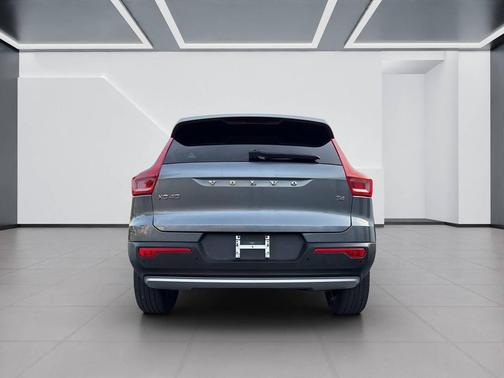 2019 Volvo XC40 T4 Momentum