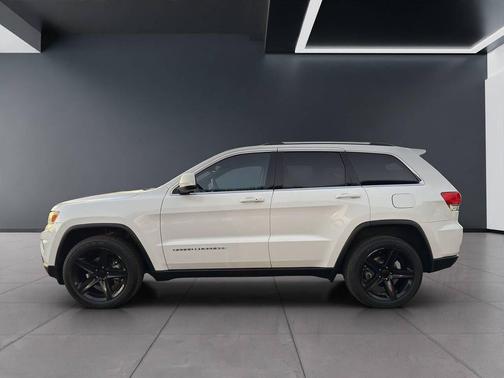 Bright White Clearcoat 2015 Jeep Grand Cherokee Laredo