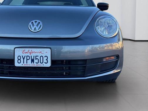 2014 Volkswagen Beetle Auto 1.8T Entry