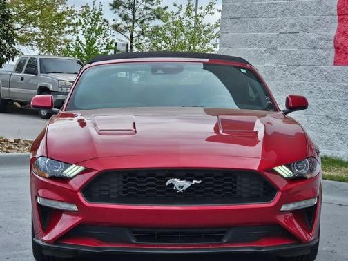 2022 Ford Mustang EcoBoost