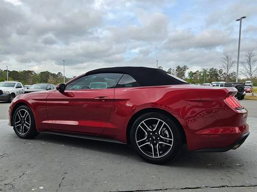 2022 Ford Mustang EcoBoost
