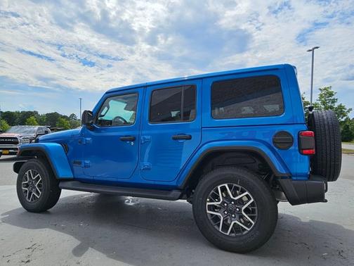 2025 Jeep Wrangler Sahara