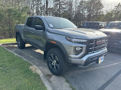 2024 GMC Canyon 4WD AT4